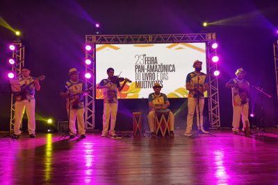 'Traslado da Maruja' leva cores, devoção e ritmos à Festa Literária de Bragança
