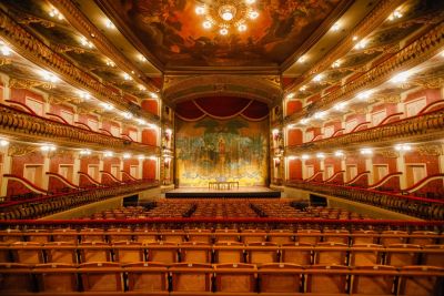 Theatro da Paz celebra 142 anos com concerto da Amazônia Jazz Band