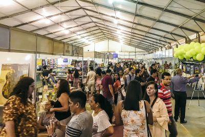 Festa Literária apresenta ao Pará as multivozes santarenas