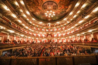 Amazônia Jazz Band fará uma noite musical e de energia carnavalesca no Theatro da Paz