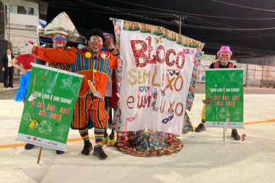 Bloco leva alegria e conscientização para desfile das escolas de samba de Belém